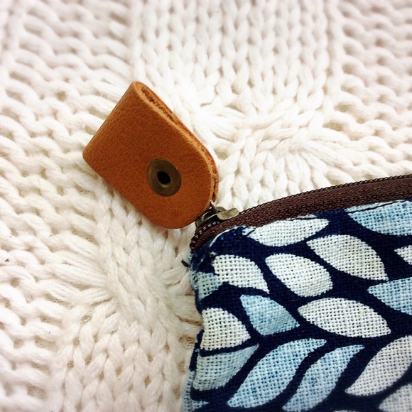 Asian Pattern Coin Bag - Picture 5 of 8